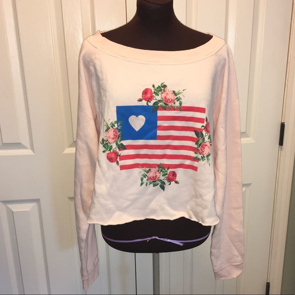 Crop sweatshirt heart American flag graphic
